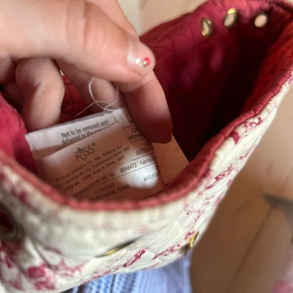 Vintage Red and Cream Backpack - Picture 4 of 4